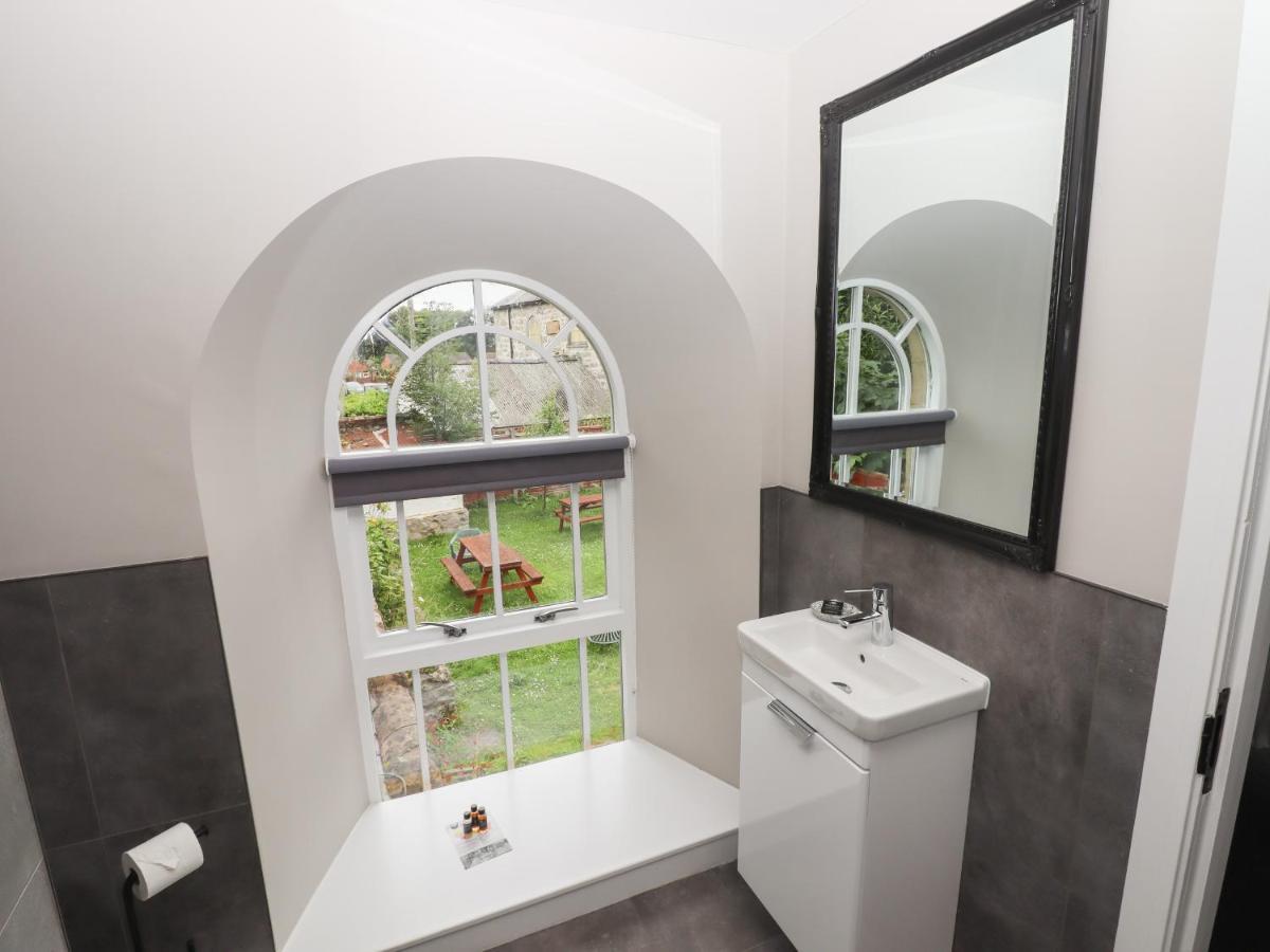 The Breathe Residence Rhyl Extérieur photo